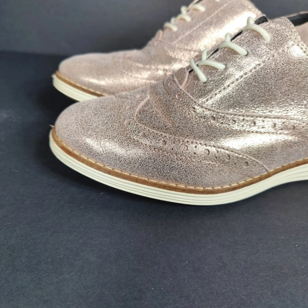 Cole Haan Grand OS Wingtip Casual Dress Sneaker Rose Gold Shimmer Women's Sz 6B